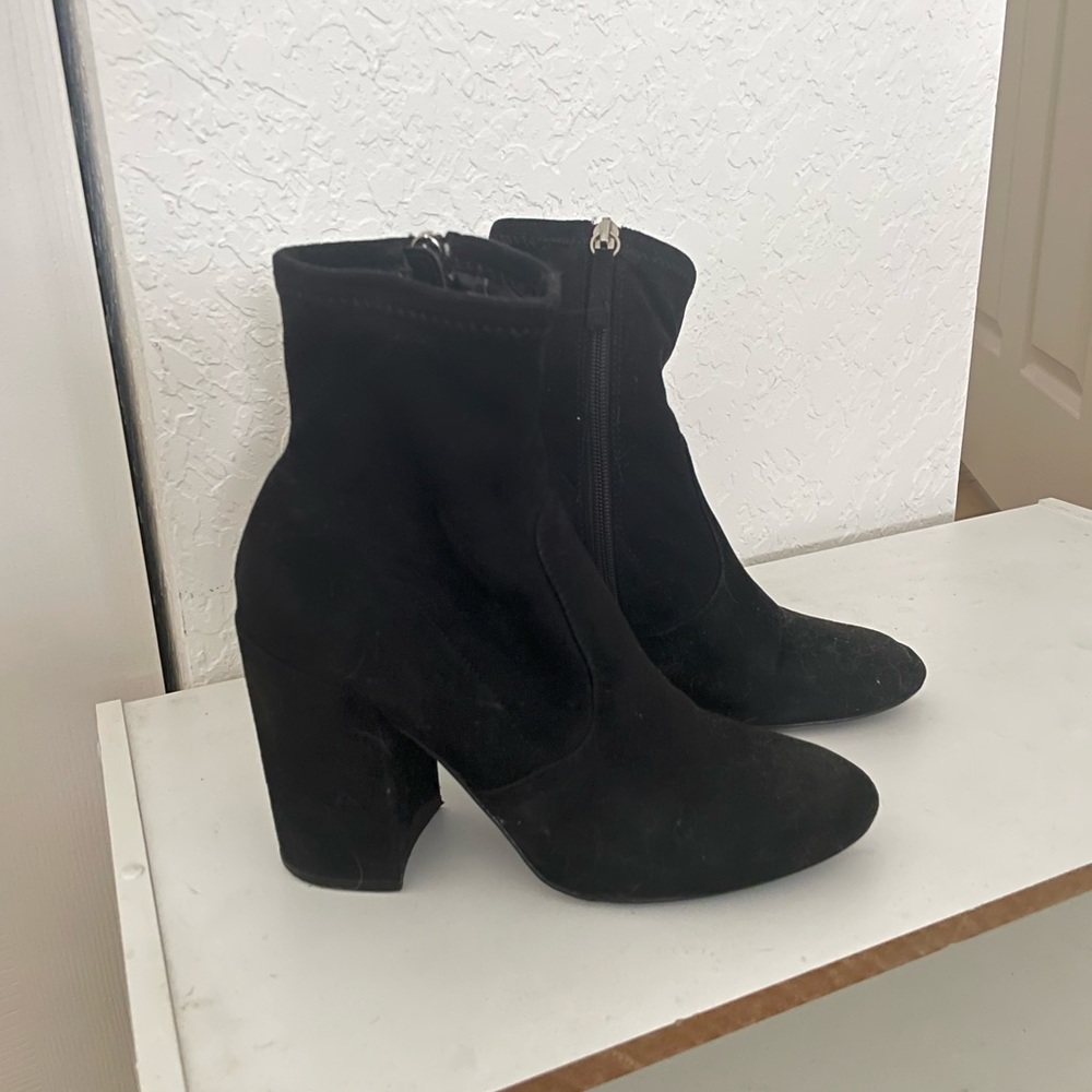 Black Steve Madden booties
